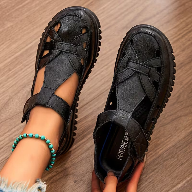 Black / 11