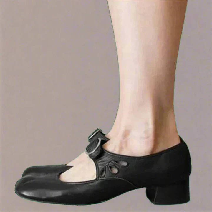 Black / 12