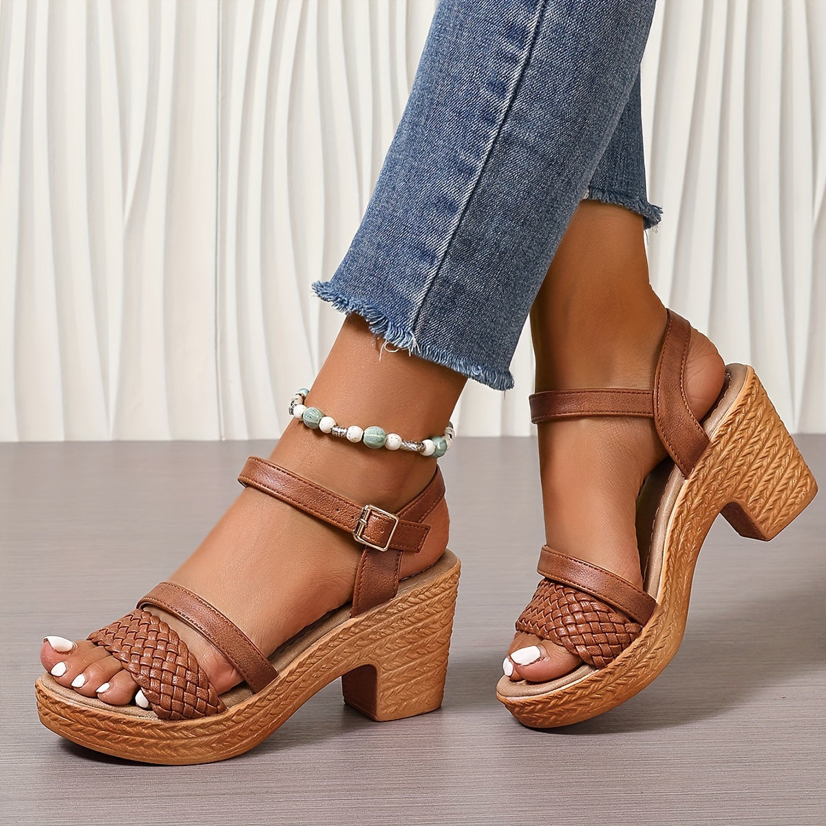 Brown / 12