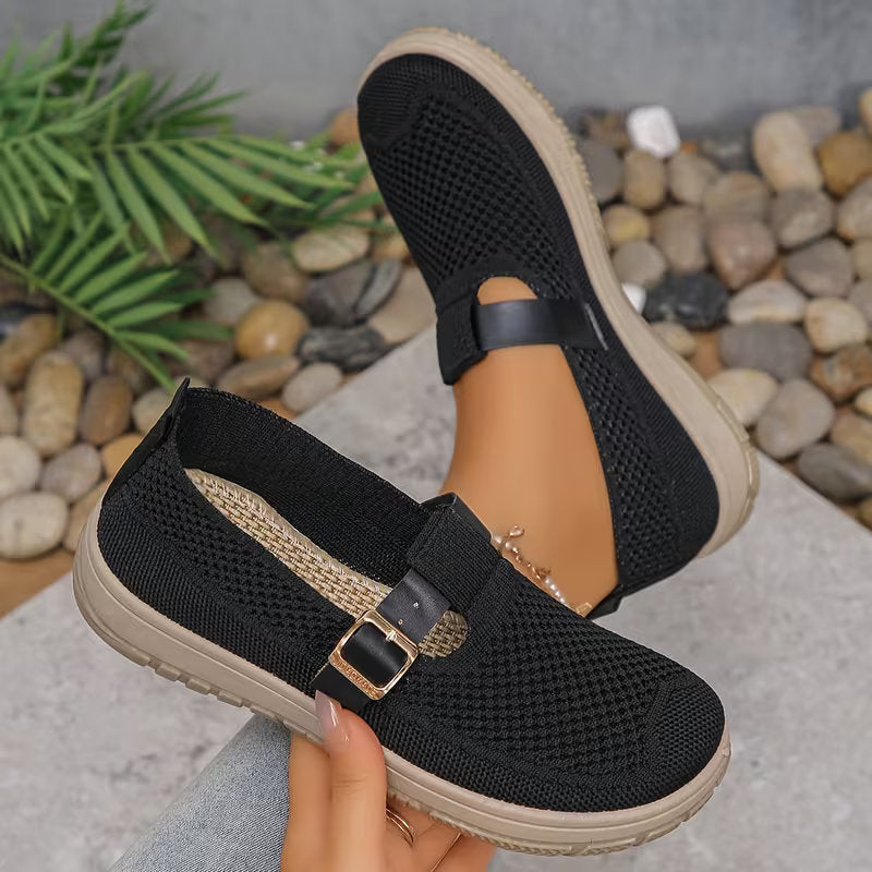 Black / 11