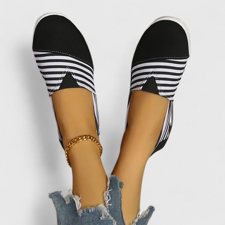 Black / US 11