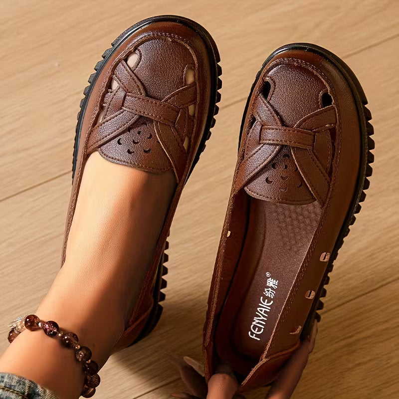 Brown / 11