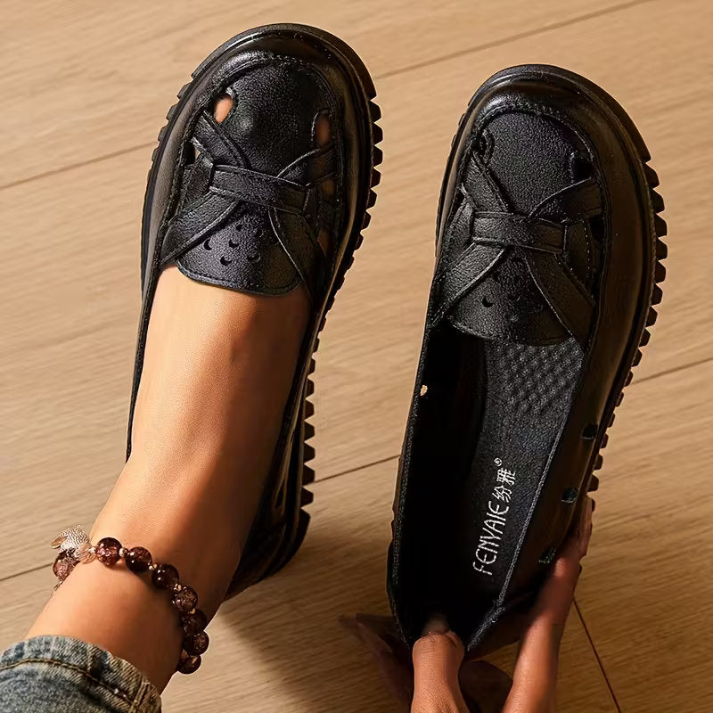 Black / 11