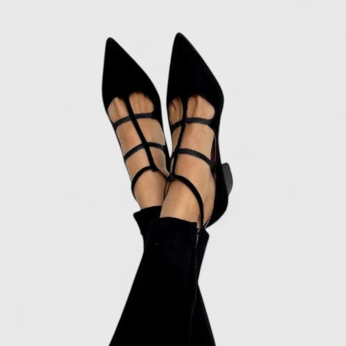 Black / 12 US