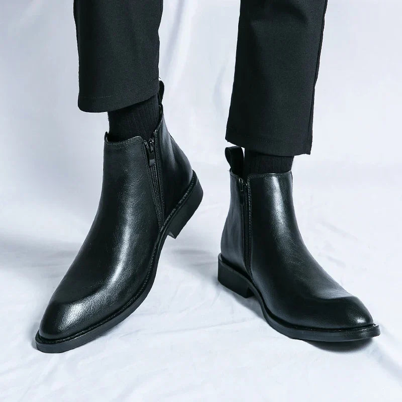 Black / 10