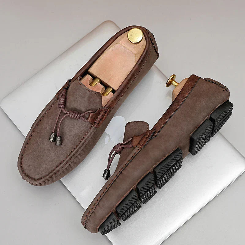 Brown / 13