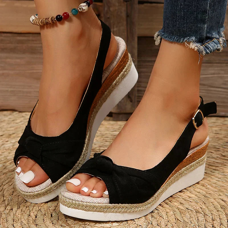Black / 12