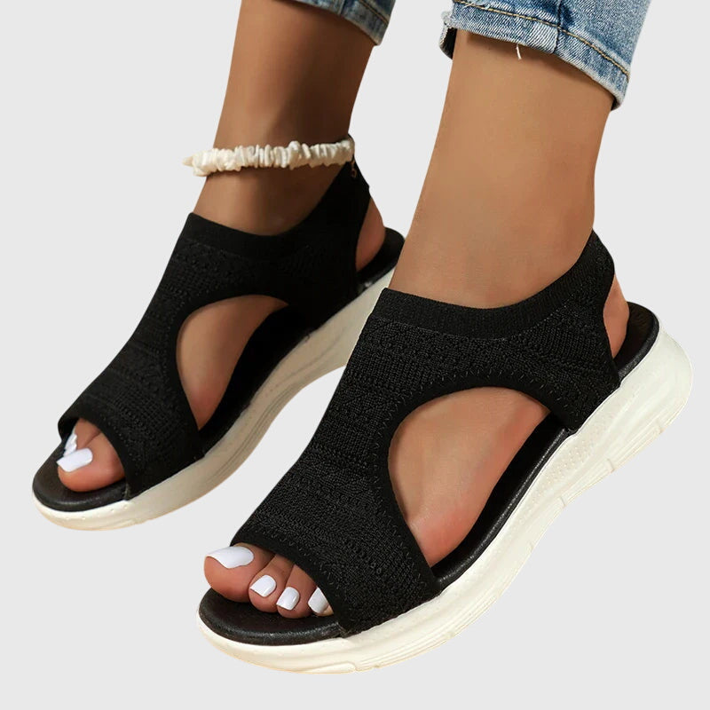 Black / 12