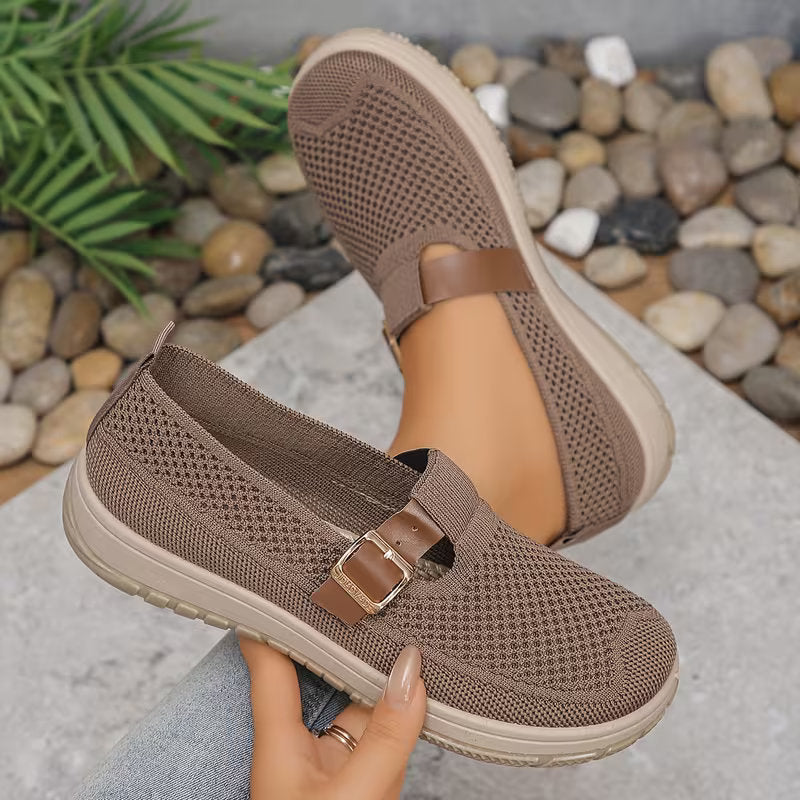 Brown / 11