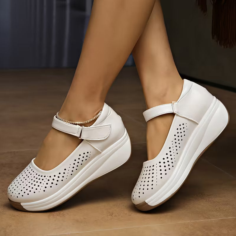 White / 11