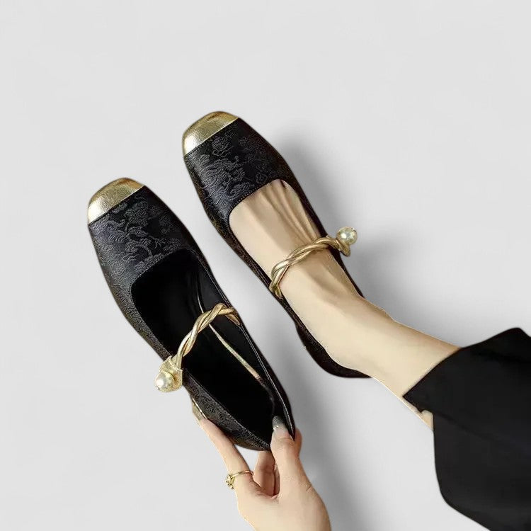 Black / 9