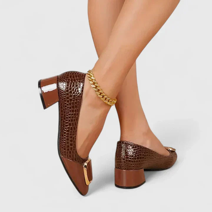 Brown / 11