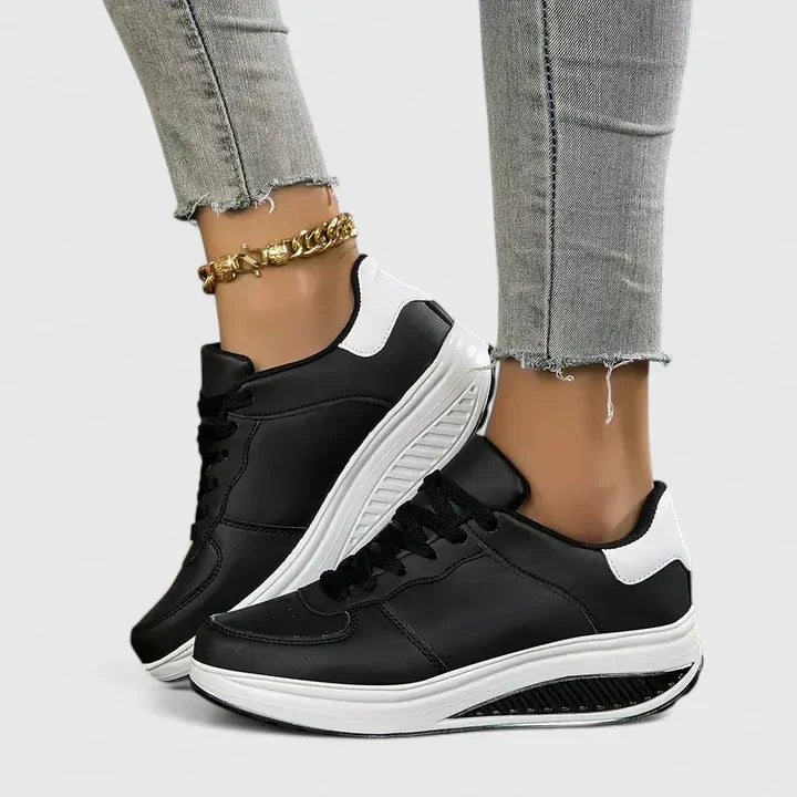 Black/White / 10